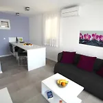 Lavanda Deluxe * Rogoznica (Sibenik-Knin)