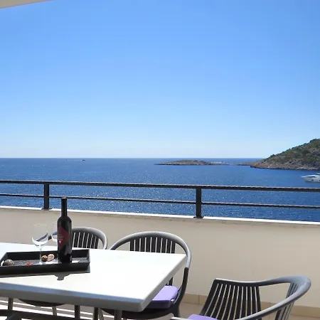 Lavanda Deluxe Apartment *