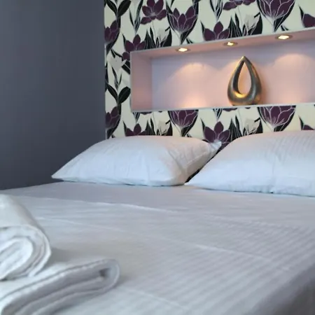 Lavanda Deluxe Apartment *