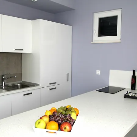 Lavanda Deluxe Apartament *